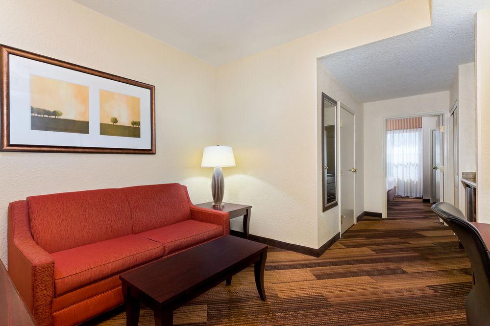 Holiday Express & North I-4 By Ihg 3*