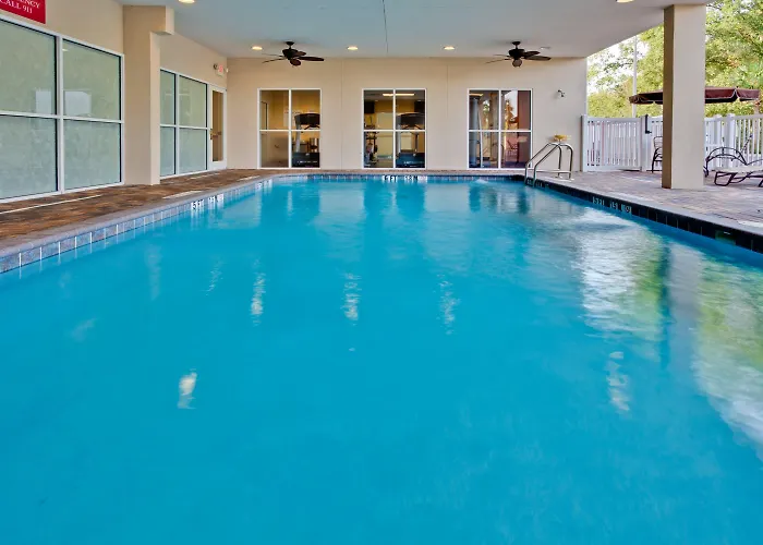 Holiday Inn Express & Suites Lakeland North I-4 By Ihg